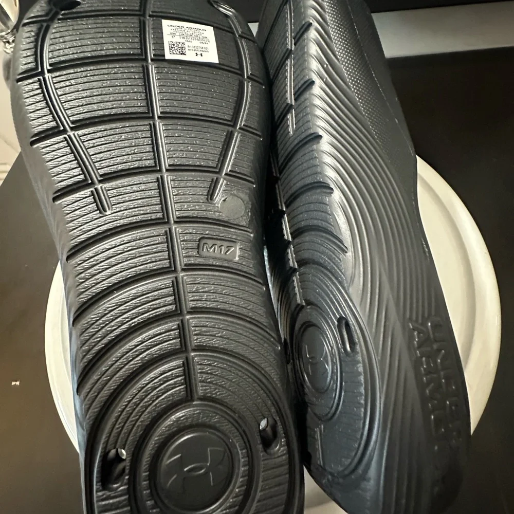 🆕Under Armour Locker IV Slides